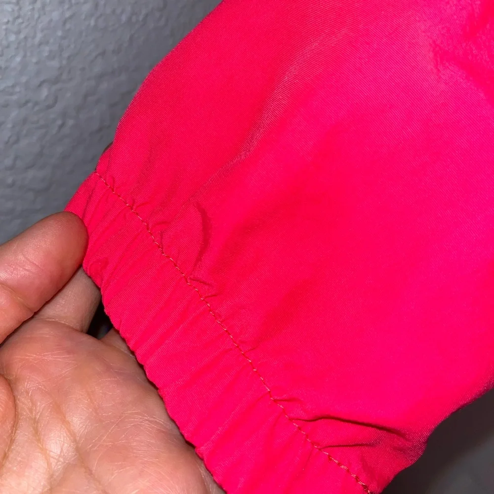 Uzzi Dive Gear Pink Pullover - Picture 9 of 14